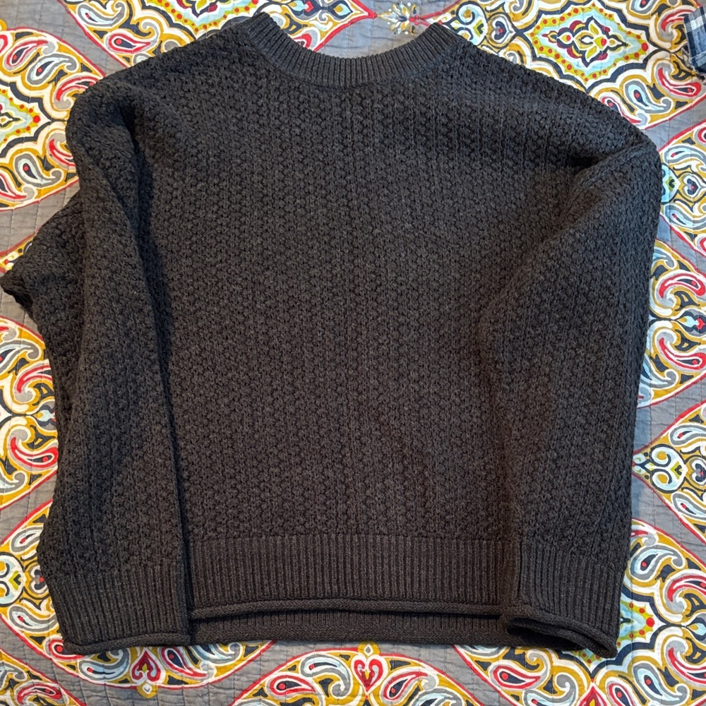 Universal Thread Womens Textured Black Crewneck Sweater